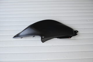 Suzuki DL650 V-Strom 2012 - 2016 Carena stanga rezervor A5S4