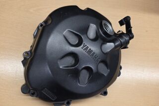 Capac motor ambreiaj cu tija dreapta Yamaha  FZ1 2006 2015