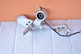 Suport Cu Scarita Fata Dreapta Ducati Monster S2R / S4R